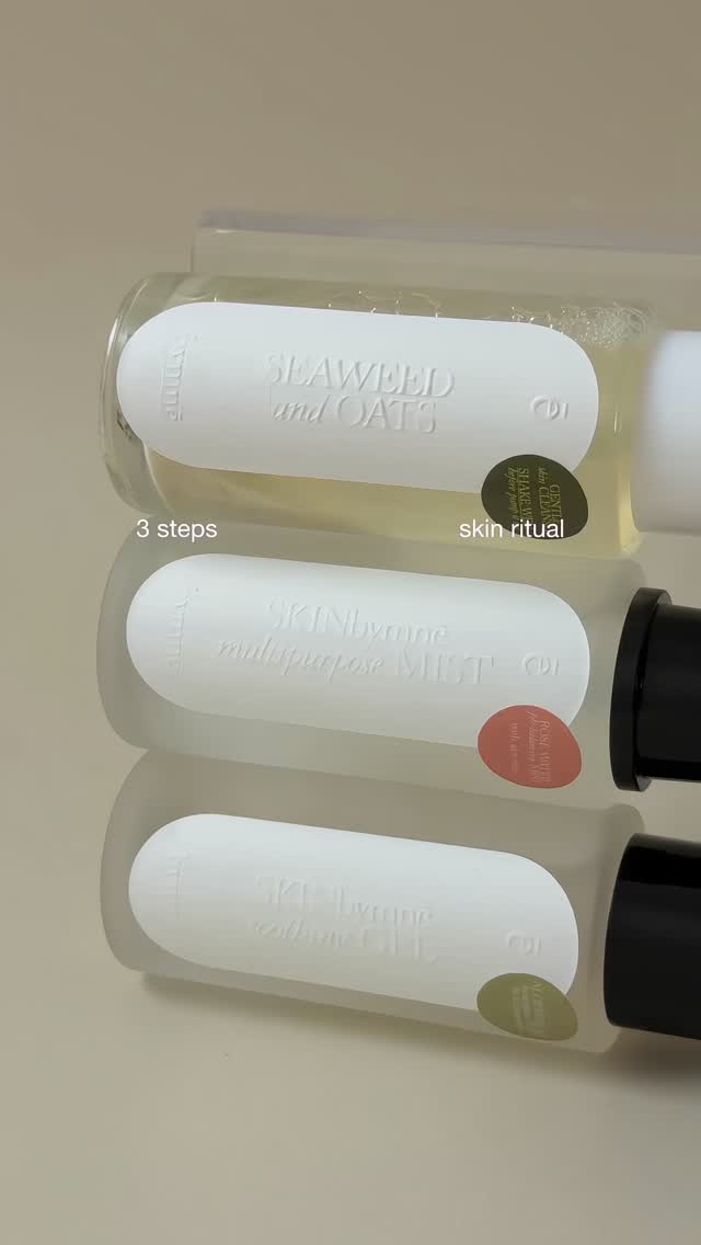 3 steps of basic skincare ritual 〰️ cleansing • refreshing • hydrating & soothing; not only for your skin but also for your mind and soul 🐚
Skin care is a journey inward. We believe in nourishing your skin with intention, a quiet care through simple & clean rituals that soothe the soul. Skincare made simple @skinbymne
Our muse @ankayama 🌱
#baliproducts #balimade #bymnēlifestyle #simpleandpure #skincareritual