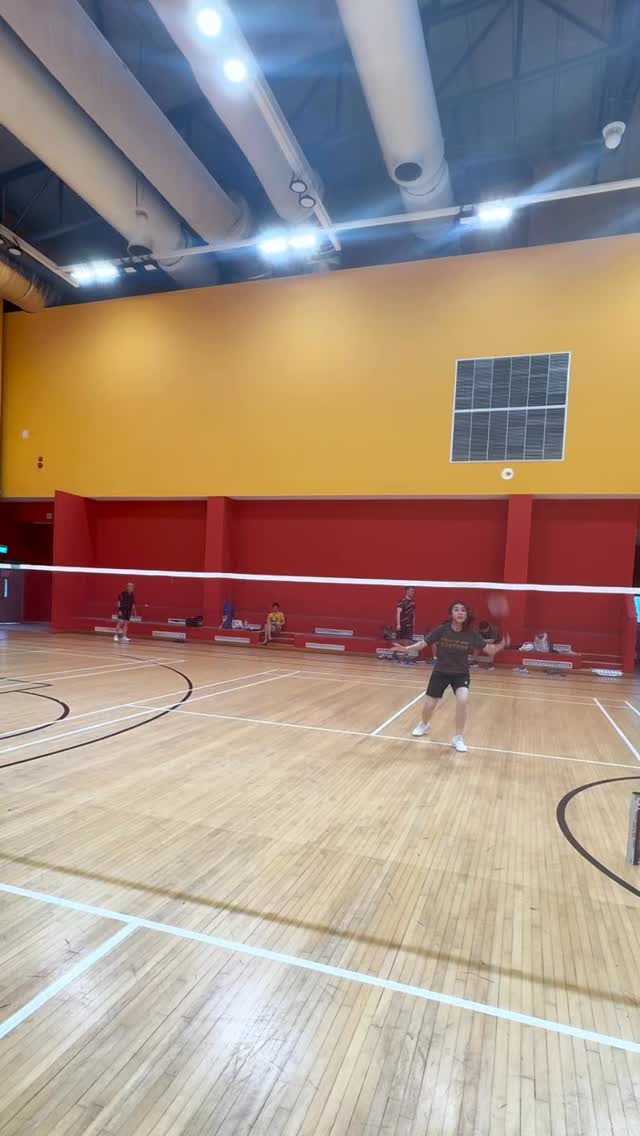Here’s a way to improve your agility and reaction! Try out the easy and hard mode with your partner!
#badminton #singaporebadminton #badmintonskills #sgbadminton #badmintonplayer
