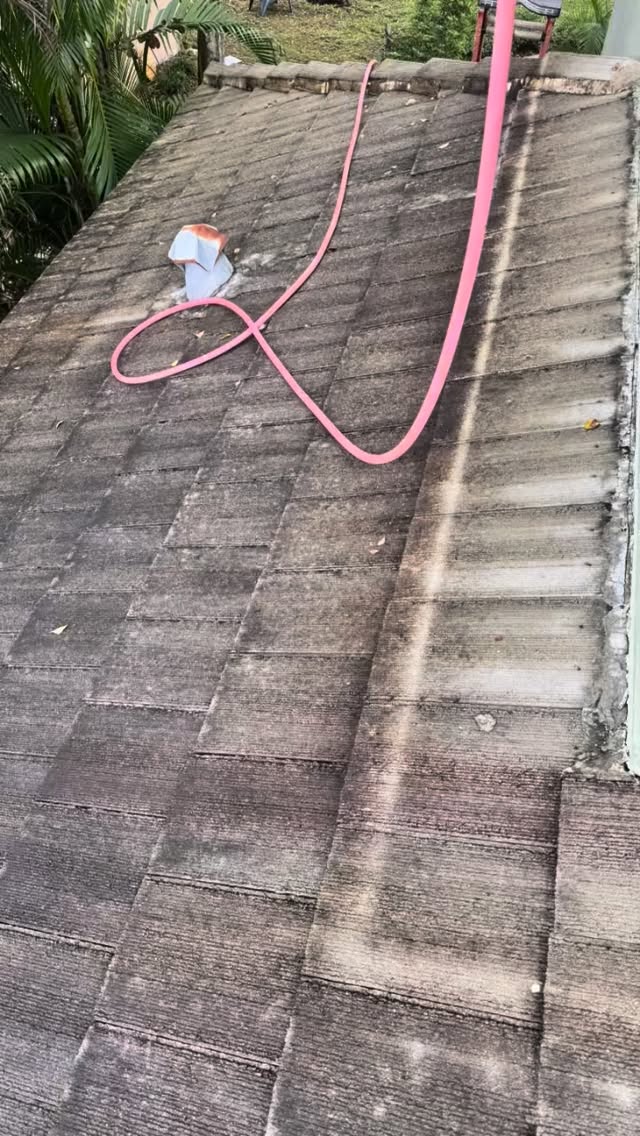 #beforeandafter #pressurewashing #roofcleaning #softwashing #tnacleans call today for a free estimate 3053189961 www.tnacleans.com