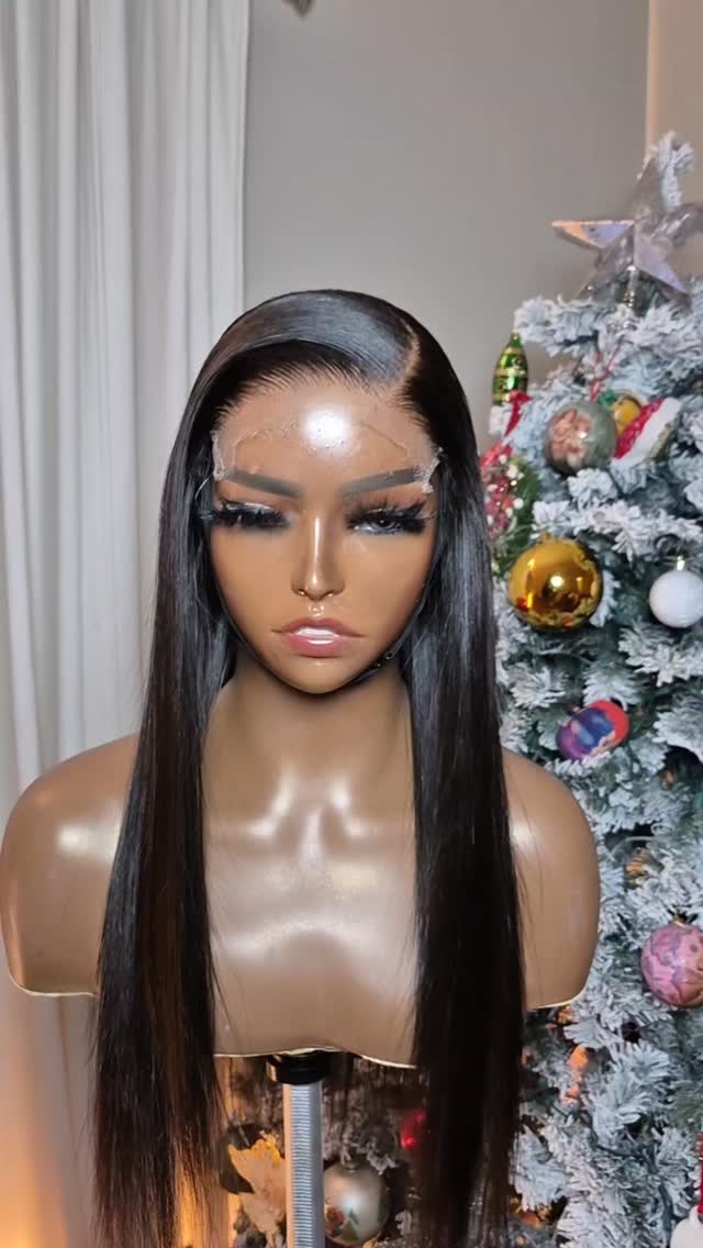 ✨️She didn't want something too silky and also not too texturized. Our raw Indonesian hair was the best option for her request.
⬇️
⬇️
⬇️
I love that our customers are able customize their wigs to their preferences.
Customize a wig with us today at www.williewigs.com (🔗 in bio)
#wigsformoms #naturalwig #customwigs #gluelesswigmaker #everydaywigs