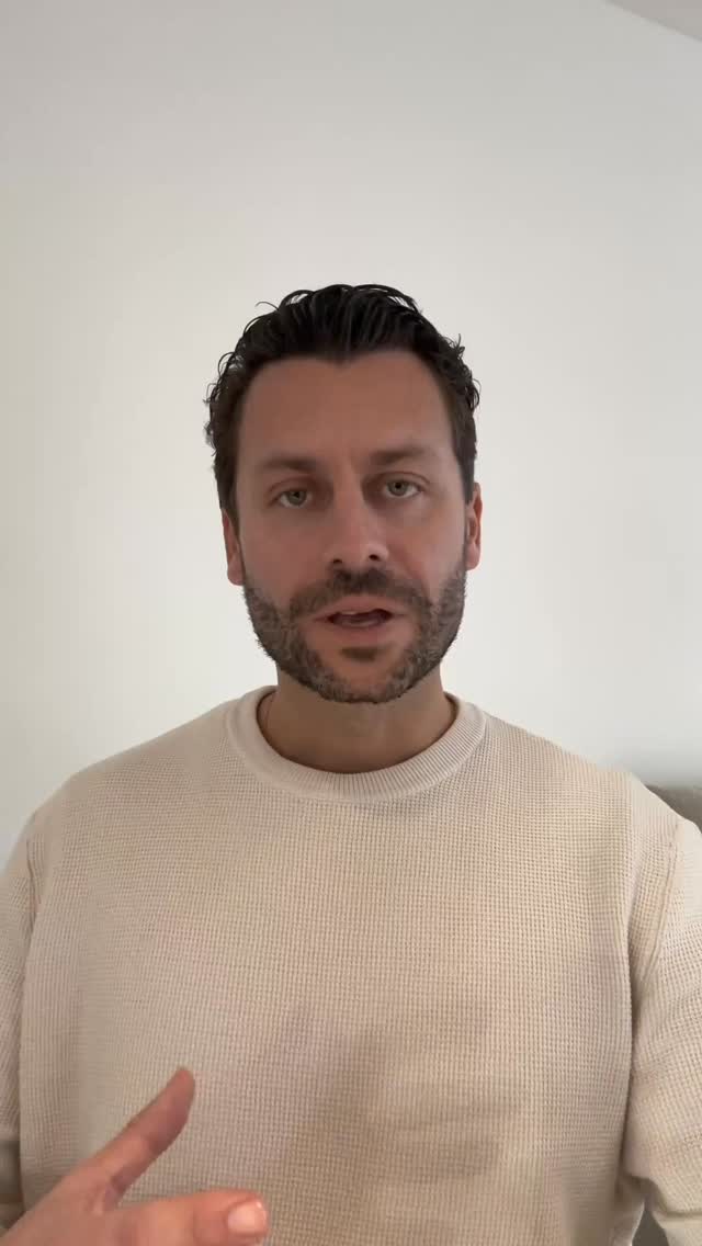 On peut très bien faire de l’hypnose rapide dans le cadre de l’hypnose d’accompagnement.
Que l’induction soit rapide, lente, ou conversationnelle, tous les moyens sont bon pour accompagner la personne à entrer en état d’hypnose. L’essentiel est que l’éthique soit respectée.
#hypnose #formationhypnose #hypnoserapide #streethypnose #messmer