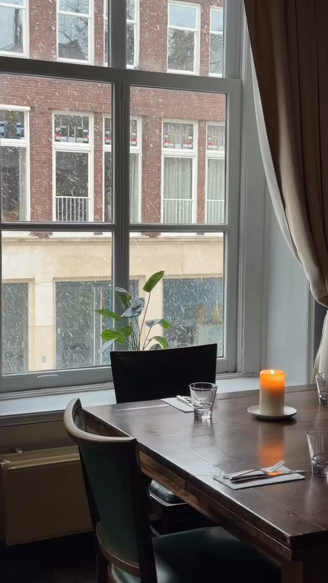 Winter magic in Delft ✨ Will you stop by for a hot chocolate?
Make your reservation now !!
https://www.dewaagdelft.com/?ved=2ahUKEwjx_vqJjfKRAxUBxAIHHVH4HpAQgU96BAgtEAQ
#delft #snow #dewaag #winter