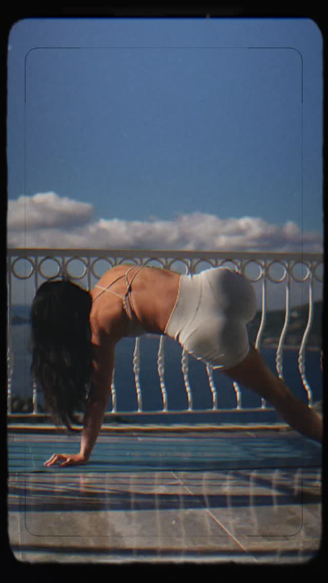 The beauty you see around you, is the beauty you have within you 🤍