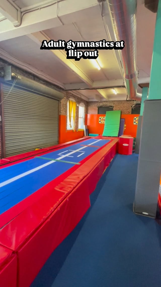 Join us for adult classes Sunday, Wednesday, or Thursday💪 Sign up link in bio 🔗
•
•
#flipoutproductions #adultgymnastics #gymnastics #adultclasses #philadelphia