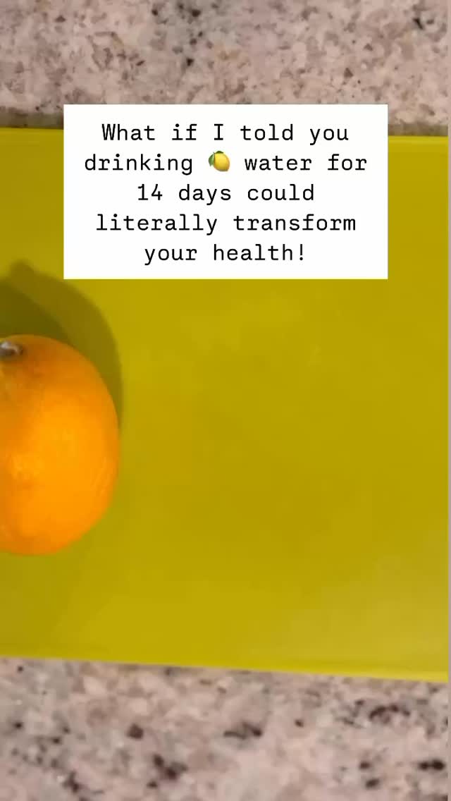 Transform Your Health in 14 Days with Morning Lemon Water — 2026 Reset 🍋✨
Kick off 2026 with a simple daily ritual to support hydration, digestion, metabolism, and inflammation control. Sip this every morning on an empty stomach for best results.
Full recipe:
- 32 oz water
- 2 whole lemons 🍋
- 2 chunks ginger (immunity + digestion)
- 2 chunks turmeric (anti-inflammatory)
- 2 tbsp honey (natural antioxidants)
- 2 tbsp extra virgin olive oil (heart-healthy fats)
- 1 tsp Ceylon cinnamon (blood sugar support)
- 1 tsp cayenne pepper (metabolism boost)
- 1 tsp black pepper (enhances turmeric absorption)
Instructions: Blend, strain, refrigerate. Drink 4–6 oz each morning.
Key benefits: vitamin C hydration, digestion support, reduced inflammation, metabolism support, immune boost, heart health, blood sugar balance.
Follow Florida PGX Consulting for evidence-informed wellness tips, detox guidance, gut health strategies, and metabolism-boosting routines to help make 2026 your healthiest year.
