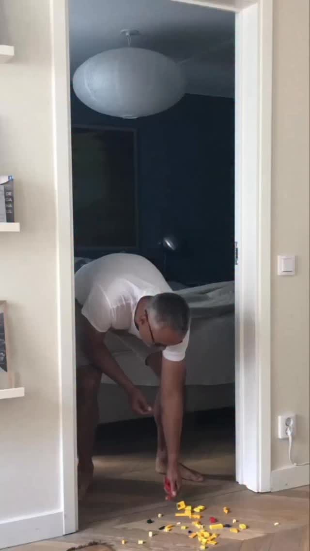 Tips till blivande föräldrar! 👍🏼 Dels hur du ska förbereda dig inför föräldraskapet och även tips gällande min kommande turné ”Daddy Deluxe”, om att bli förälder, vara förälder. Både som ung och som lite äldre 😊 Sen handlar det givetvis om allt där mittemellan, livet alltså. 👏🏼😃
Biljetter finns på bronten.se
Länk i min bio.
#daddydeluxe