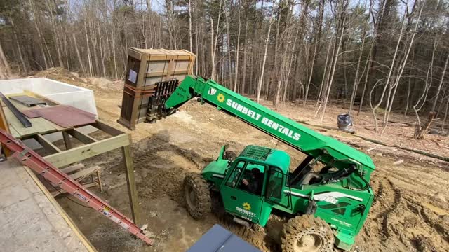 Another installation featured in this video shows what it really takes to install large-scale lift-and-slide doors the right way.
Massive glass panels require telescopic lifts and heavy equipment-but just as important is what happens below the door. For this project, all bottom preparation was done using copper back pans, one of the best methods available for long-term protection against water intrusion. High-quality stretch membranes are also very effective, but the key is that serious precautions are taken before the door ever goes in.
With large Schöne lift-and-slide doors, preparation is everything. Our team is always on site, guiding contractors and installers to ensure every door is installed correctly, safely, and built to perform for decades.