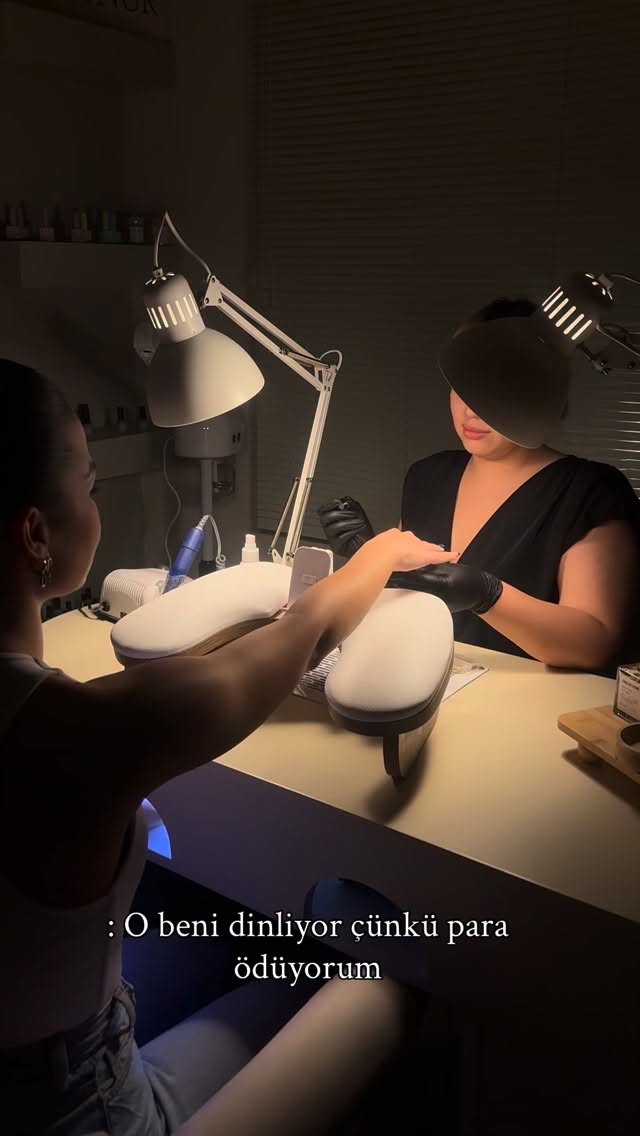 Ayyy sizi çooookkkk 🥹🫶🏻
.
.
.
.
.
#tırnak #tirnak #proteztırnak #manikür #manicure #nail #nails #nailart #ombre