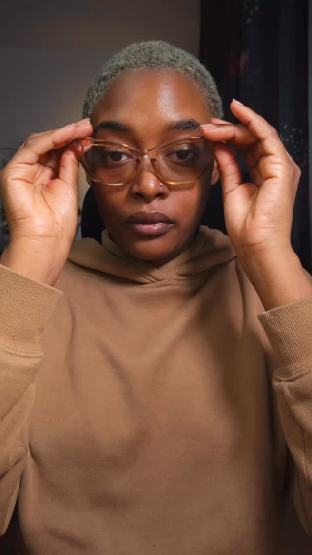 This face mask is perfect for an instant glow up to revive the dull look of your.
Use it before makeup for natural radiance to prop through or as the last step of your night routine for fresh looking skin in the morning
@byjuccy Pomegranate Collagen Lifting Wrap Mask
#collagenmask #glowingskintips #facemasks