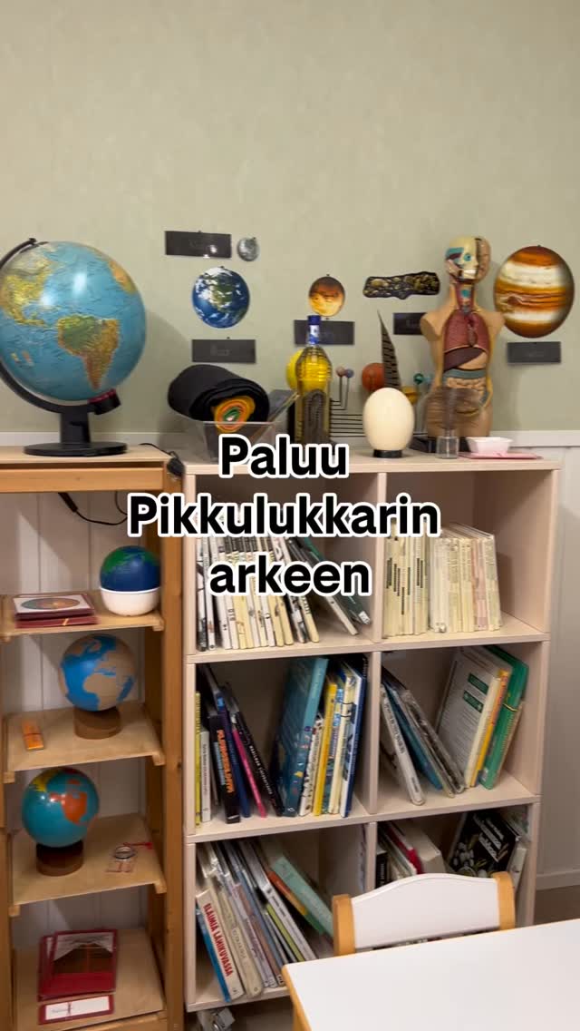 Pitkän loman jälkeen Pikkulukkarissa on palattu arkeen uudella innolla.✨
Mieluisia puuhia ja kavereita ehti tulla jo ikävä. Tästä alkaa taas arki täynnä leikkiä, oppimista ja yhteisiä hetkiä.😊
#pikkulukkari #montessori #varhaiskasvatus #montessoripäiväkoti #montessorieskari