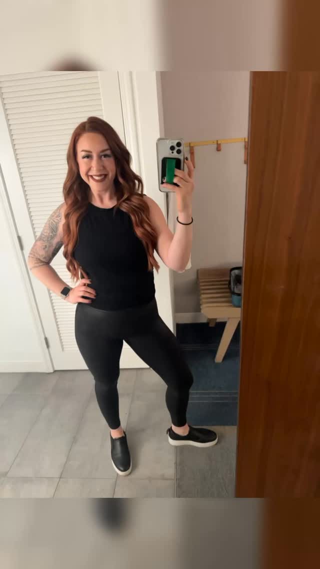 Day 2. Wednesday was pure magic. To work along side such incredible master minds. There was stress, there were high fives, there was laughter, and wins, and pivoting of plans. And it all rolled out as literal magic.
#levelheadedhairdesign #kenraprofessional