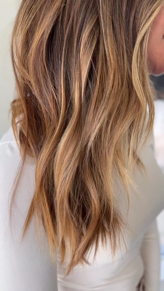 This is what collaboration looks like.
Color by Cindi. Haircut by Traviss. Styling by An.
Different disciplines. One gorgeous result…
#NoëlSy
#ArtInBeauty
#NoëlSySalon
#CollaborativeBeauty
#CraftedTogether