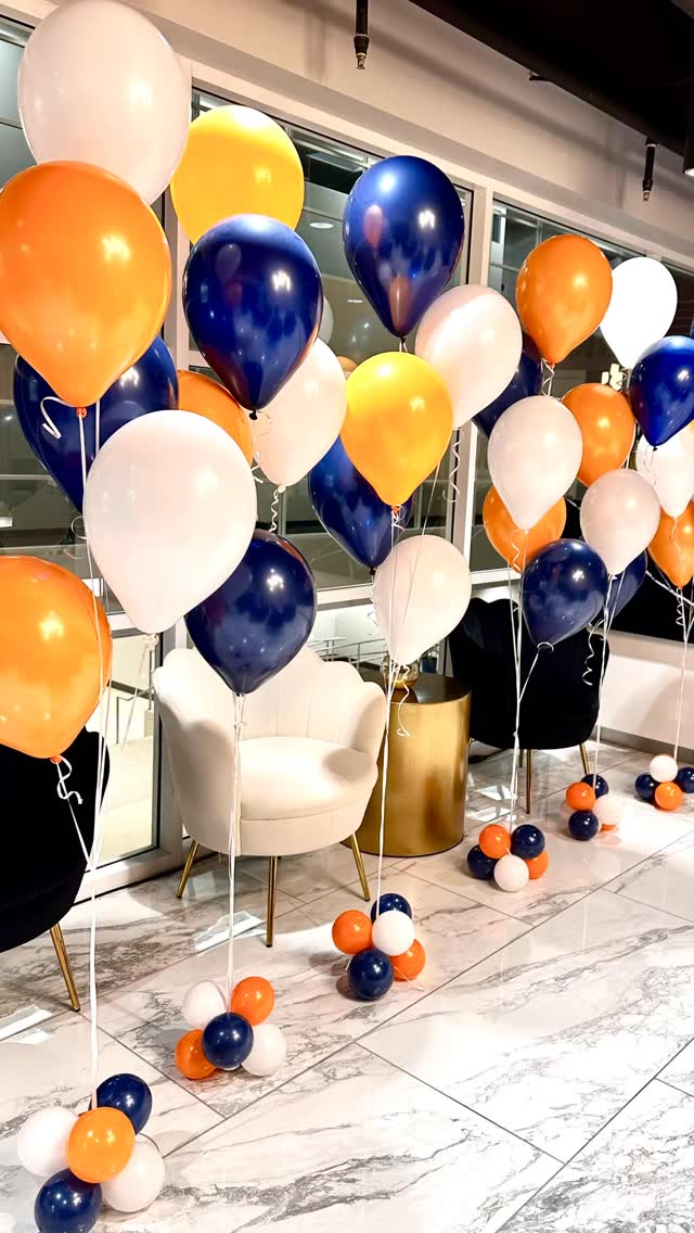 Pick your colors. Pick your vibe.
Helium balloon bouquets delivered locally to your event.
Book yours at bigballoons.co
#heliumballoons#bigballoonsco #balloonsbouquets