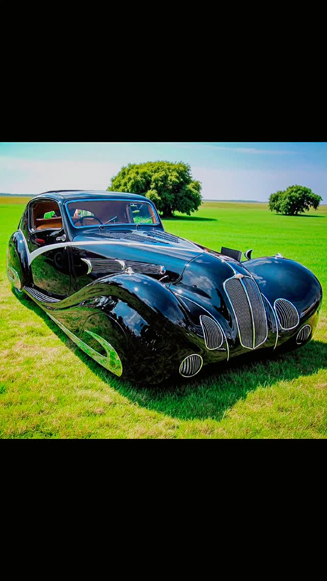Timeless elegance met Kentucky horse country today as this stunning coachbuilt masterpiece graced the show field at the Keeneland Concours dâElegance in Lexington, KY. Honored to witness craftsmanship like this up closeâflowing fenders, hand-formed details, and mirror-black paint that looked right at home against the bluegrass.
Events like this showcase the very best of design, engineering, and passion in the automotive world, all in support of a great cause at the University of Kentucky Childrenâs Hospital. #KeenelandConcours #LexingtonKY #cartucky #ConcoursDElegance