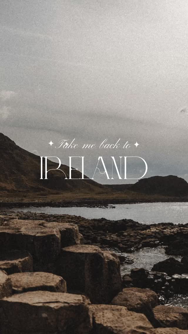 // a look back. and a hopeful look forward //
HOSTS @herewego.elopements @love_photography.mi @samanthajoyphoto
FLORALS @victorianafloral
MODELS @tereziitadoherty
@stephgbullock @suilinigorma