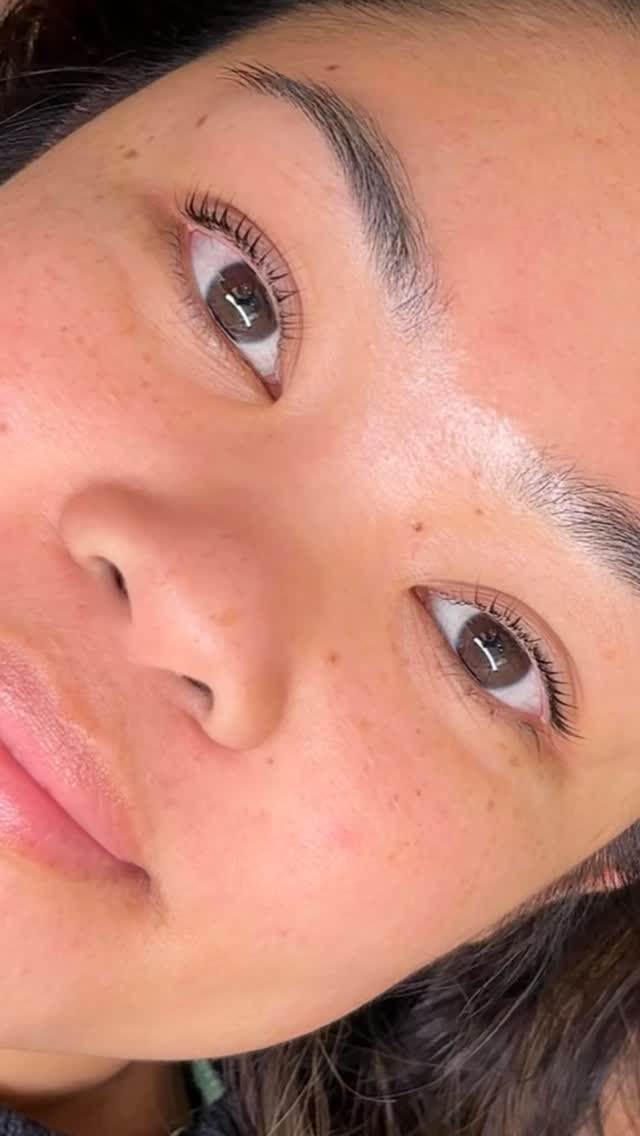 Naturally lifted lashes, the Korean way 🤍 and a Brow Shape, keeping things natural!
Gentle technique. Clean curl. Beautifully refined results.
Go on, treat your lashes 🫶