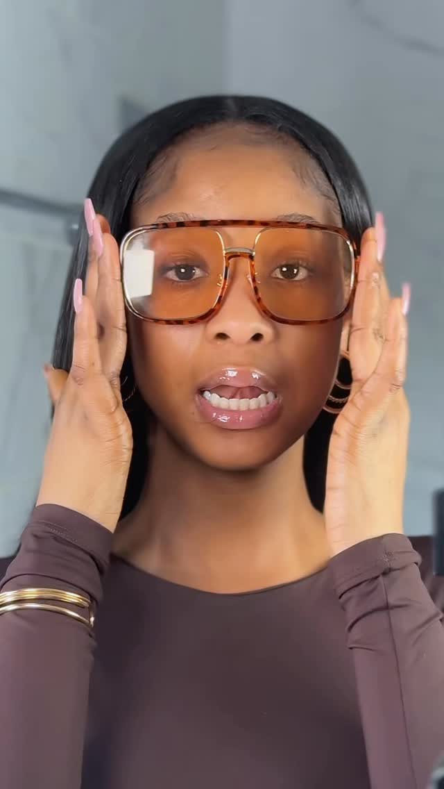 Morning routine with a bit of Vibes 🎶
#skincare #organicproducts #explorer #thegoldenblacksoap