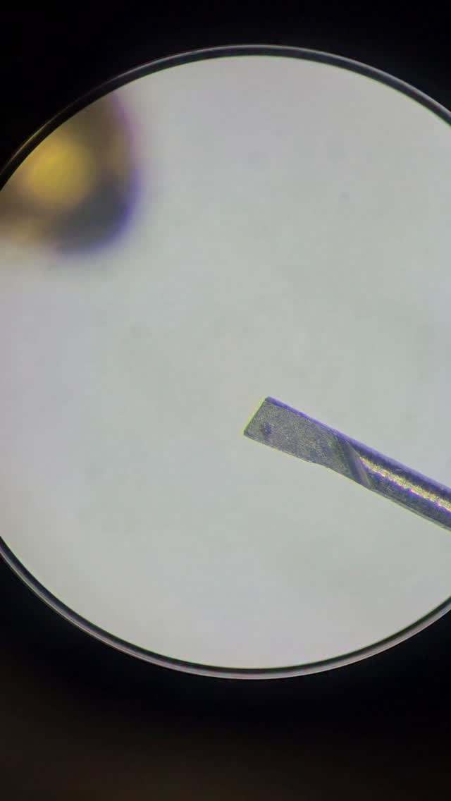 When you need to bore out a 0.4mm hole, you want it to be as boring as possible 😒
@livetools_ @paulhorn_gmbh