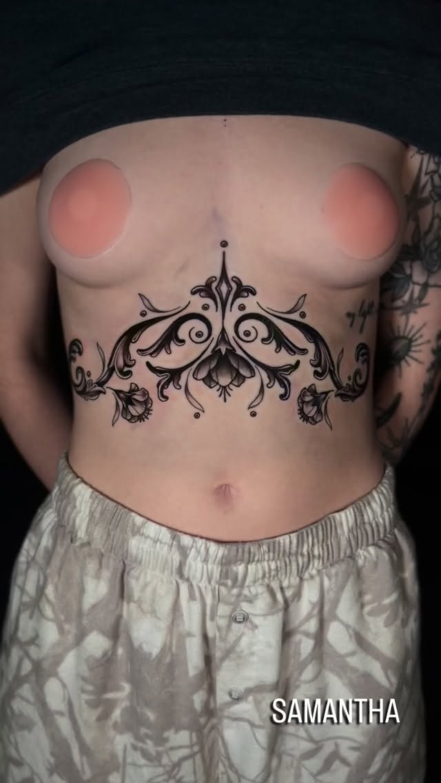Delicate, soft black & grey sternum piece by Samantha 🖤
Fine lines, gentle shading, and an illustrative touch made to move with the body.
Samantha has limited January availability and is now booking February.
Looking for your next illustrative masterpiece? DM us to book today
#fayettevillenc #nctattoos #tattoos #blackandgreytattoo #stomachtattoo
