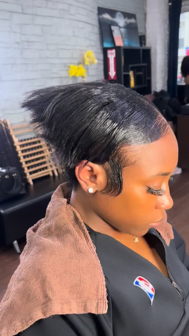 Service : Sew in with minimal leave out.
Add on services to your sew in is available @kafihairstylist
Www.kafihairstylist.com
.
.
.
.
.
#sewin #weave #brooklyn #brooklynsewin #brooklynweave