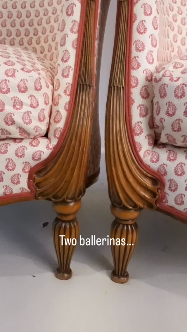 Pretty chairs, pretty fabric, thank you @howe.36bournestreet #upholstery #naturalfibres #madeinengland #howelondon