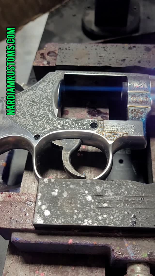 Two scroll jobs in one month on Smith and Wesson revolvers. One is getting a fresh Cerakote job and the other will keep a classic Stainless look.
#laserengraving #revolver #cerakote #custompaint #engraved