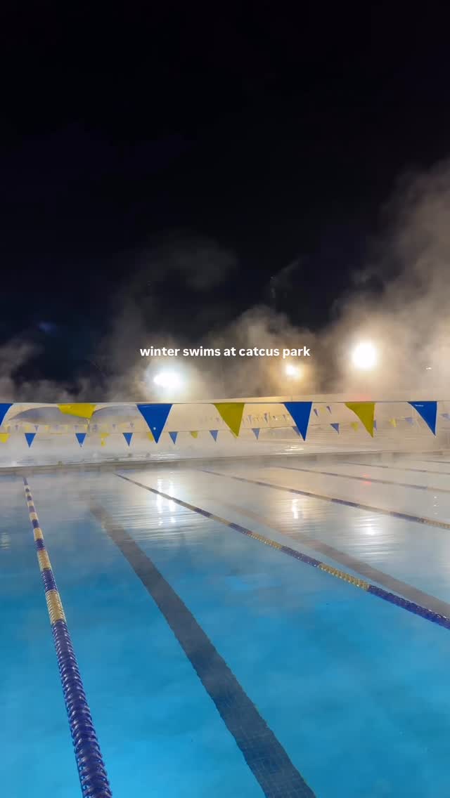 In honor of the pool *not* being this steamy recently, hereโs a fun reminder of what it normally looks like during the chillier months โ๏ธ
Hereโs to hoping the temp goes up soon ๐๐ง