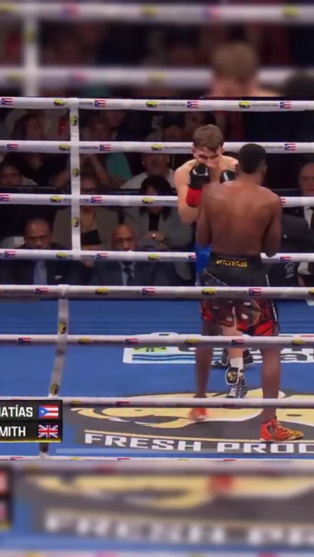 Beautiful violence this fight 🤯 Dalton Smith made me a big fan right here. He showed some boxing skills, showed IQ smothering Matías offense at times, and showed a dog inside of him too. Great fight!