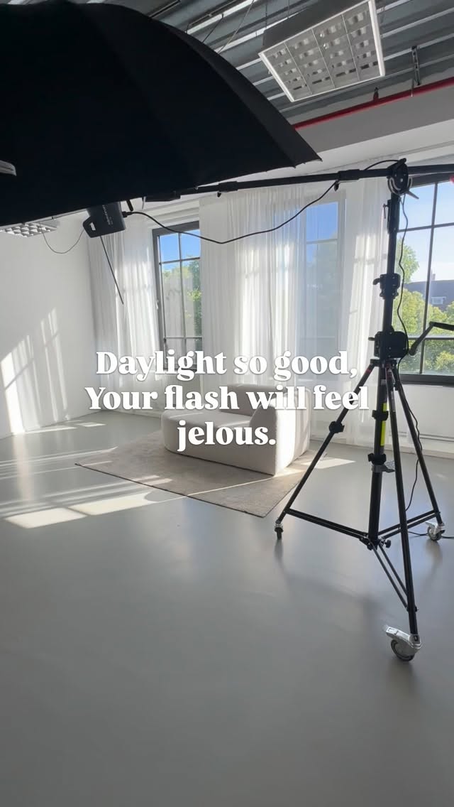 An affordable creative photography studio with lots daylight for photographers and artists in Amsterdam. Bookings via DM or through the link in Bio ℹ️
Betaalbare, creatieve fotostudio met veel daglicht voor fotografen en kunstenaars in Amsterdam. Boekingen via DM of via de link in Bio ℹ️
#daglichtstudioamsterdam #daglichtstudio #fotostudio #fotostudioamsterdam #pantherstudios