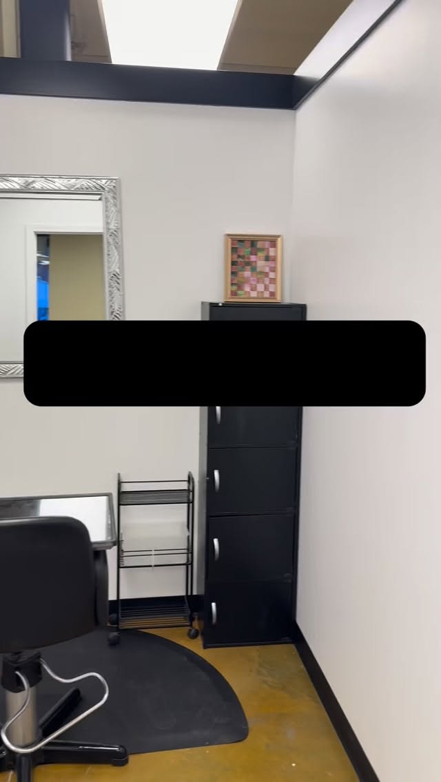 I prepped the space, now I’m calling in the right entrepreneur, to make it their own vibe ✨ Private suite available. DM to apply #midwest #nailtech #indianapolis #privatesuite #inspo