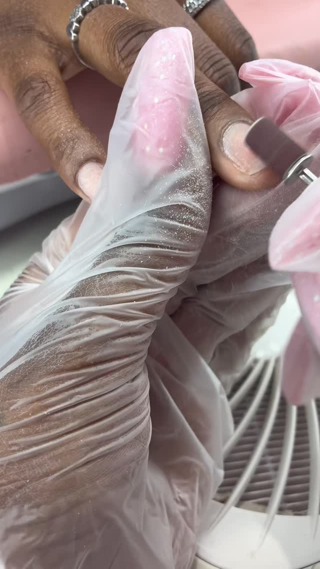 The inspo you didn’t know you needed✨
.
Looking for a Toledo nail tech?
Stop searching and start booking.
Appointments fill fast — lock yours in today.✨
.
.
#toledonailtech #maumeenailtech #lucascounty #nailinspo #nailideas #detroitnailtech #nailcontent