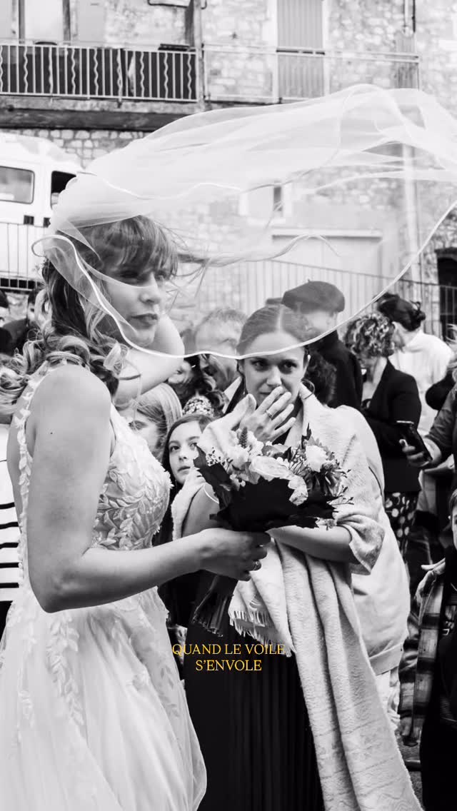 Un petit moment imprévu qui devient un joli souvenir 🫶🏼
#mariagelyon #reportagemariage #photographemariage #weddingphotographer #photographemariagelyon