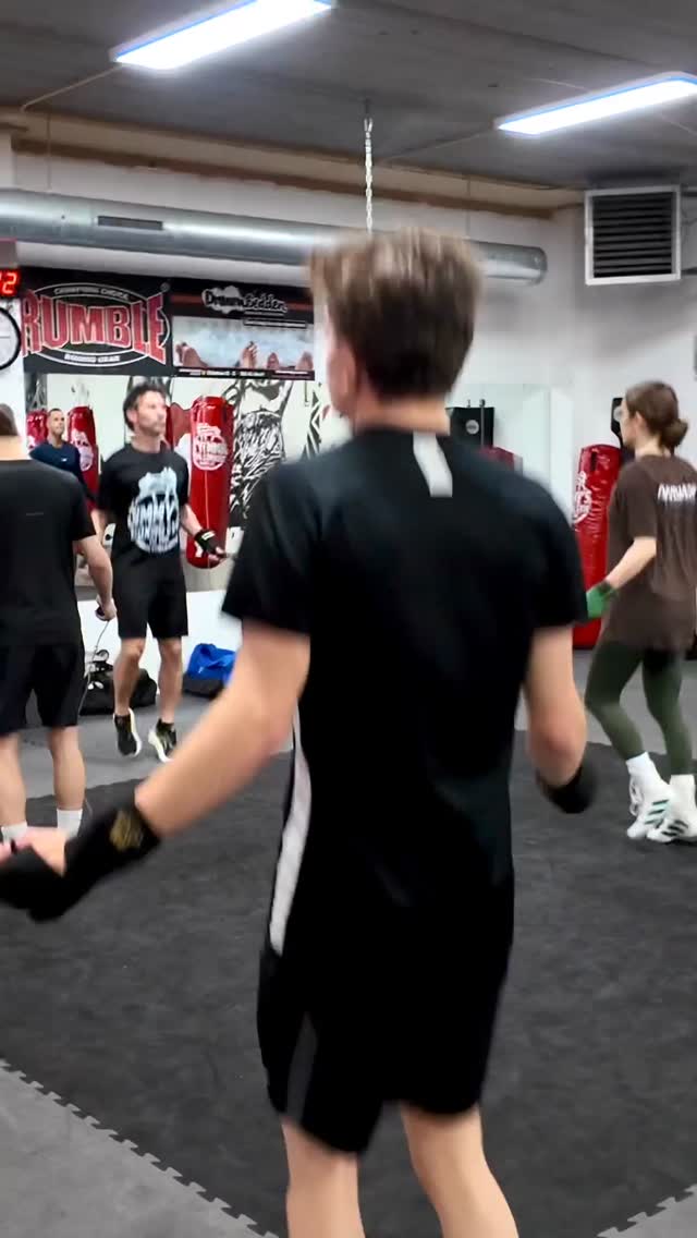 ๐ฅ Van maandag t/m vrijdag kun je bij Jimmyโs Gym terecht voor boksen en kickboksen! Kom trainen, zweten en groeien ๐ช