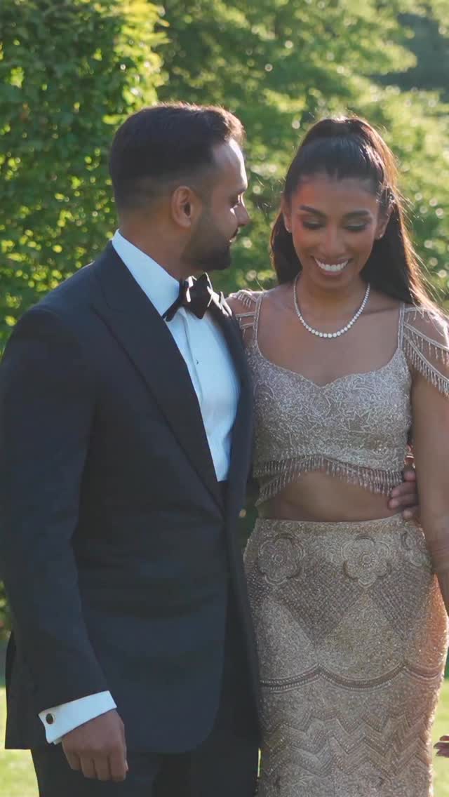 The vibe matters more than the pose. Always.
Suppliers:
Videographer: @andreiweddings
Photographer: @rajpassyphotography
Planner: @hushevents
Venue: @fairmontwp
Content Creator: @momentsbysej
Music: @shivgopal
Priest: @kamalpandey1
Mua: @meeramua @shrena.kara
Flowers: @theflowershack_uk
Dj: @ritzy_music
Catering: @madhusofficial
Decor: @jayandievents
#weddingvideographer #asianweddingvideo #andreiweddings