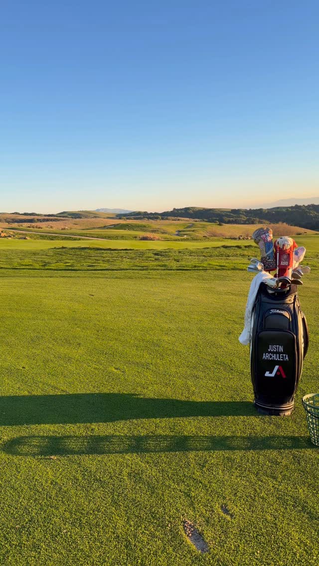 🚨ATTENTION SLICERS🚨
You WILL struggle to avoid hitting the stick in this drill
GOOD NEWS is that if you watch the video and copy step by step, you can get rid of your slice once and for all!
Reply FIX to schedule an in person lesson in the SF Bay Area or click on my Skillest profile in my bio for online lessons anywhere in the 🌎
#golf #golftips #golfaddict #golfswing #instagolf #golfstagram #golflifestyle #golfcoach #golfislife #golflessons #golfswingtips #swingfix #pga #lpga #livgolf #tgl