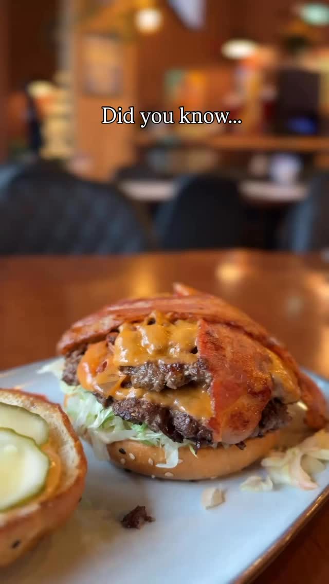 Did you know we NOW have late night happy hour from 8-10pm? 😱
Now, if you can’t quite make it after work for your fav happy hour items, we’ve got you covered at night 😉
What’s your happy hour go-to? 👇🏼
.
.
.
.
#esquimalt #yyjeats #yyj #yyjfood #yyjlocal #yyjpubs #localyyj #saxepointpub #yyjpub #victoria #yyjevents #yyjhappyhour #drinklocalyyj #yyjdrinks #yyjdrinkspecials