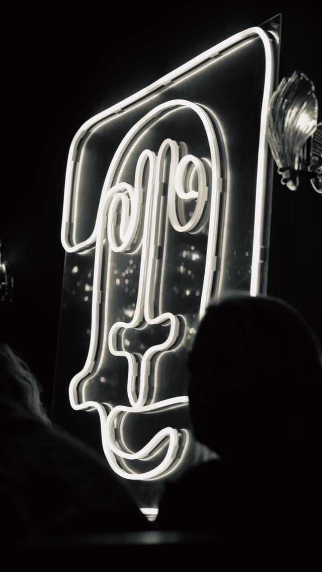 Still feeling the energy from last Friday 🖤
Thank you to everyone who showed up and brought such incredible vibes from start to finish.
This first Afrosteria family gathering was everything we hoped for and more — connection, music, smiles, and a packed dancefloor all night long.
Big love to @bastin_music, @aytiwanmusic and the amazing @scene.bxl crew for making this moment so special.
This is only the beginning.
Afrosteria is about community, shared moments and music that brings us together.
See you soon on the dancefloor ✨
🎥 @nerromproduction
#afrosteria #afrohouseparty #scenebxl #afrohouseevent #afrotechparty