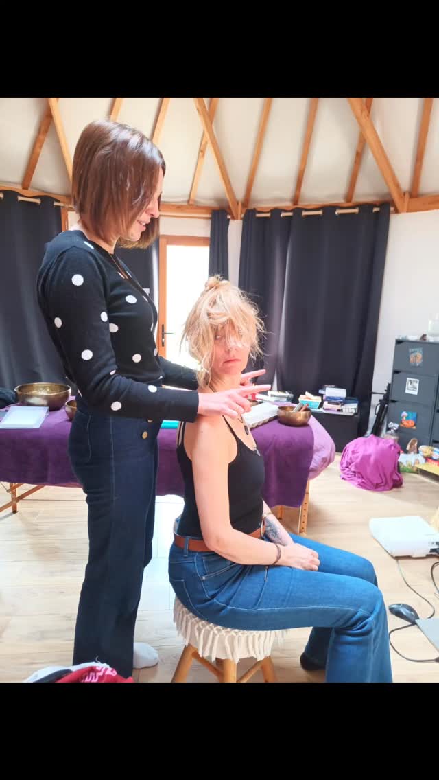 Quand tu sers de modèle à une élève en soins énergétiques et que tes cheveux finissent aussi ébouriffés que tes pensées !!!!!
Envie d’apprendre le domaine du quantique avec légèreté et professionnalisme ?
Rejoins mes formations en soins énergétiques et en magnétisme et découvre comment transformer chaque instant en une expérience unique… même les plus drôles ! 😅
Prochaine session à Blois en février 2026
reste 1 place !
Et à Sète en mai 2026
Lien en bio pour plus d’infos
#formationmagnetisme #qualiopi #soinsénergétiques #formationcontinue #quantique