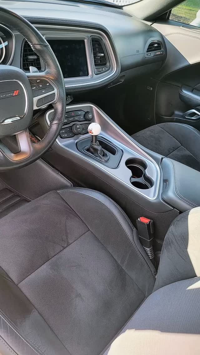 Satin is always looks good in your car interior especially when complimented with white ball. This setup is on point
#shiftknob #wmgarage #custom #engraving #dodge