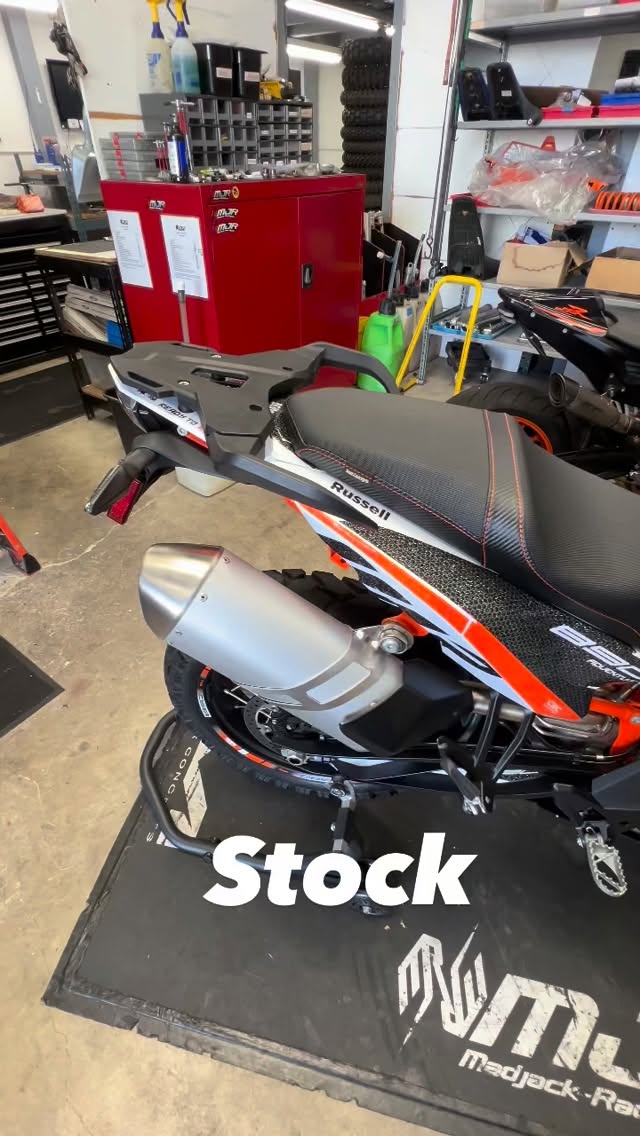 Raw Audio - Stock vs PC6, Decat, Muffler and Pre-filter
@rottweilerperformance Mapped & Tuned @dynojetresearch Power Commander 6
@arrowexhaust De-cat & Ti Muffler
@ktm_official Power Parts Pre-Filter
#MJR #KTM #AdventureBike #890adventure #MJRbuilt