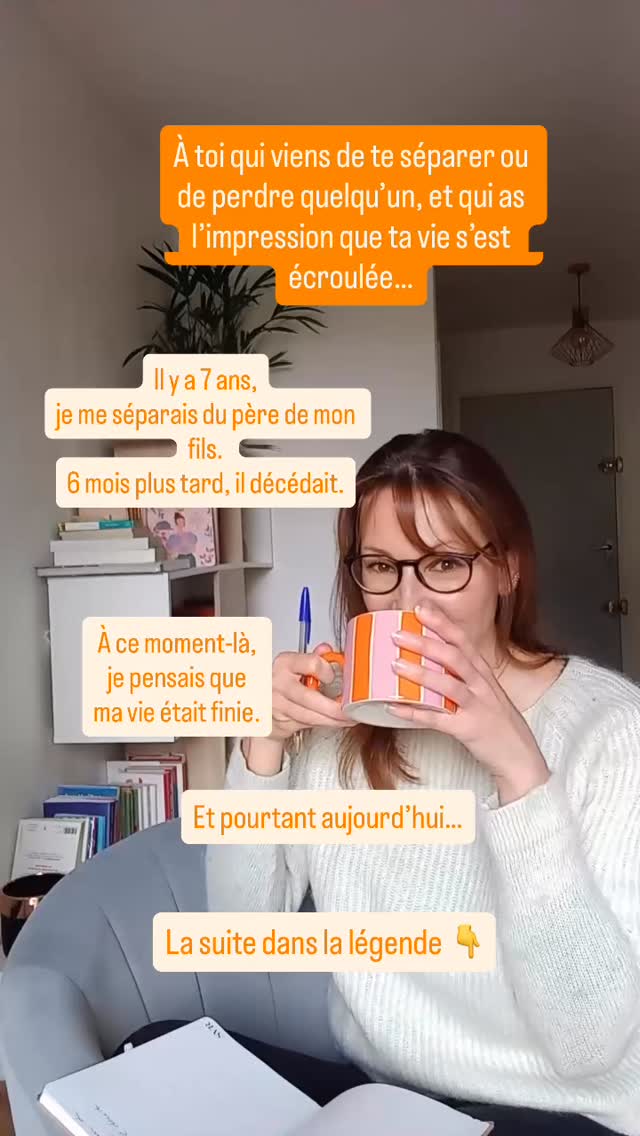 Il y a 7 ans, un lundi matin, un coup de fil m’annonçait que le père de mon fils venait de mourir d’une crise cardiaque. Il avait 38 ans…
A ce moment, j’ai vraiment cru que ma vie était finie. Que j’avais vécu les plus belles années et que plus jamais je ne serais heureuse.
Si j’ai réussi à rester debout, c’est pour mon fils.
Mais à quel prix !
J’ai traversé des moments difficiles : la peur de ne pas reprendre pied, de ne pas être assez forte pour mon fils, de ne plus jamais rire comme avant. Sans compter la colère, le sentiment d’injustice et de culpabilité aussi.
Je ne te raconte même pas les nuits sans dormir à force de cogiter. Et celles à pleurer.
Alors j’ai fait la meilleure chose possible pour moi : j’ai consulté une coach.
Elle m’a écoutée raconter mon histoire encore et encore. Elle m’a aidée à reprendre pieds, à me reconstruire.
Et peu à peu, j’ai commencé à aller mieux…
Sans ce travail, me relever aurait pris des années !
Aujourd’hui, j’ai rencontré quelqu’un avec qui j’ai emménagé il y a un an et demi. Mon fils va bien. Vraiment bien.
Et moi… je me sens enfin épanouie.
Alors si aujourd’hui toi aussi tu vis un deuil, une séparation douloureuse ou un tournant dans ta vie qui t’a fait perdre tes repères, je veux te dire une chose : NON, TA VIE N’EST PAS FINIE.
Même si c’est parfois difficile et douloureux, ca ne durera pas toujours.
Je suis coach spécialisée et je t’accompagne pas à pas, à traverser ces moments difficiles.
Ensemble, on va avancer pour t’apaiser, reprendre confiance en toi, retrouver une solidité intérieure pour, au final, te reconstruire.
Au bout du chemin, il y a une vie plus belle que tu ne l’imagines aujourd’hui.
👉 N’hésite pas à me contacter en DM ou via mon site Internet. Lien dans la bio.
#ruptureamoureuse #séparation #deuil #mamansolo #reconstruction reconstruireaprèsunerupture nouvellevie confianceensoi coachingdevie coachingféminin résilience renaissance femmesfortes guérirdesonpassé developpementpersonnel accompagnement coachdevie transformation