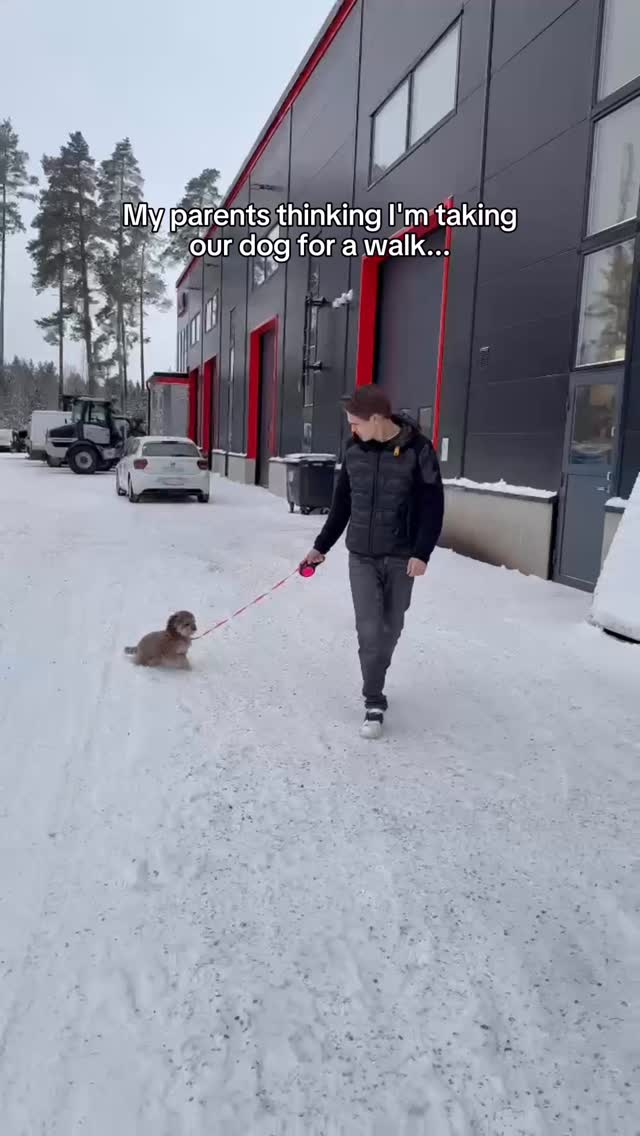 Starting the next generation early 🐾
Not sure about the braking technique though 😅