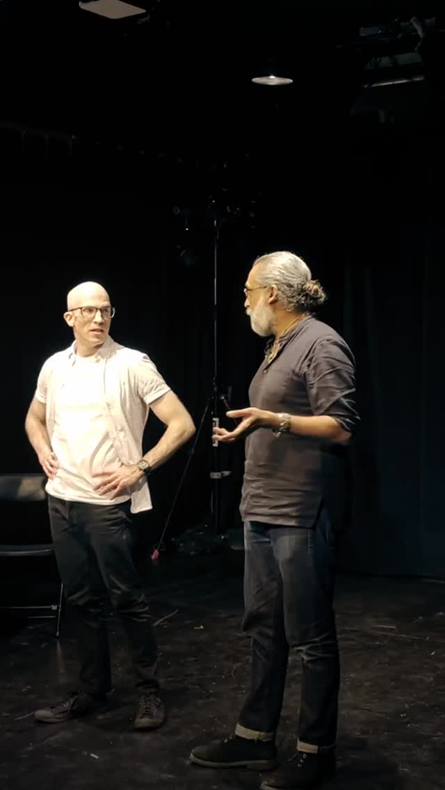 This is the trippiest thing you’ll see today 🌀 What happens when you take mushrooms on an international flight? 🍄✈️
Garden City Improv featuring Anand Rajaram @johnsonbecky and @kevin.matviw
@theatreskam
@victoria_buzz
@tourismvictoriabc
@chek_aroundtown
@johnnynovak
@lamppostvictoria
@yyjdateideas
#gardencityimprov #yyj #victoriabc #yyjimprov #yyjcomedy