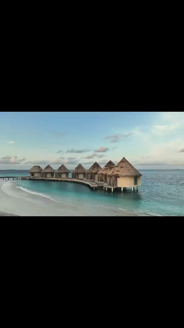 1st week in another paradise🙌grateful for amazing ppl at the resort, new experience& friends, breathtaking sunsets& sunrises and so much more🙏🏻
What a start of 2026-thank you, thank you, thank you