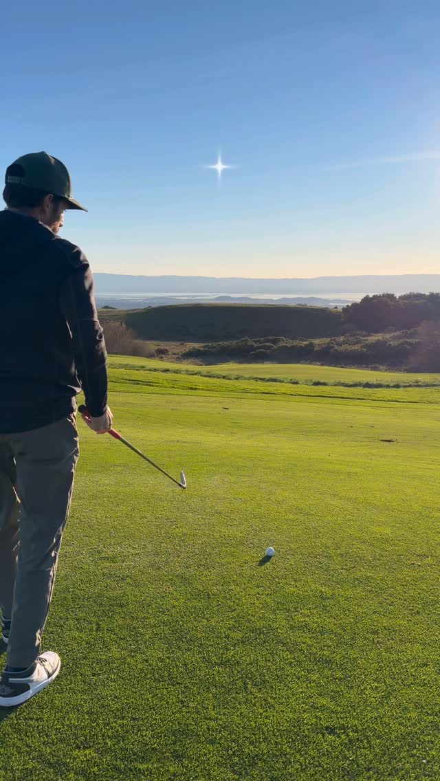 Fix your Shanks once and for all!
• Hosel shanks stink 💩
• Club is getting further away from you than at setup BUT why?
• NEED to feel the opposite
Here’s what you need to do…
#1 - Take your normal setup addressing the ball
#2 - Make practice swings where you miss the golf ball on the inside part of the ball (the side closest to you)
#3 - Build that muscle memory (5-10 swings) THEN watch your shanks disappear.
Give it a shot and tell me your results ⛳️👇