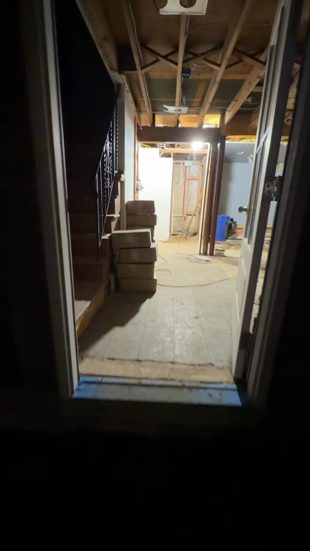 It’s inevitable to run into issues when renovating a home. This one was tricky, especially with snow! WATER DAMAGE😳
Follow to see how it turned out!
#beforeandafter #homeremodel #homemakeover #homeimprovement #contractor