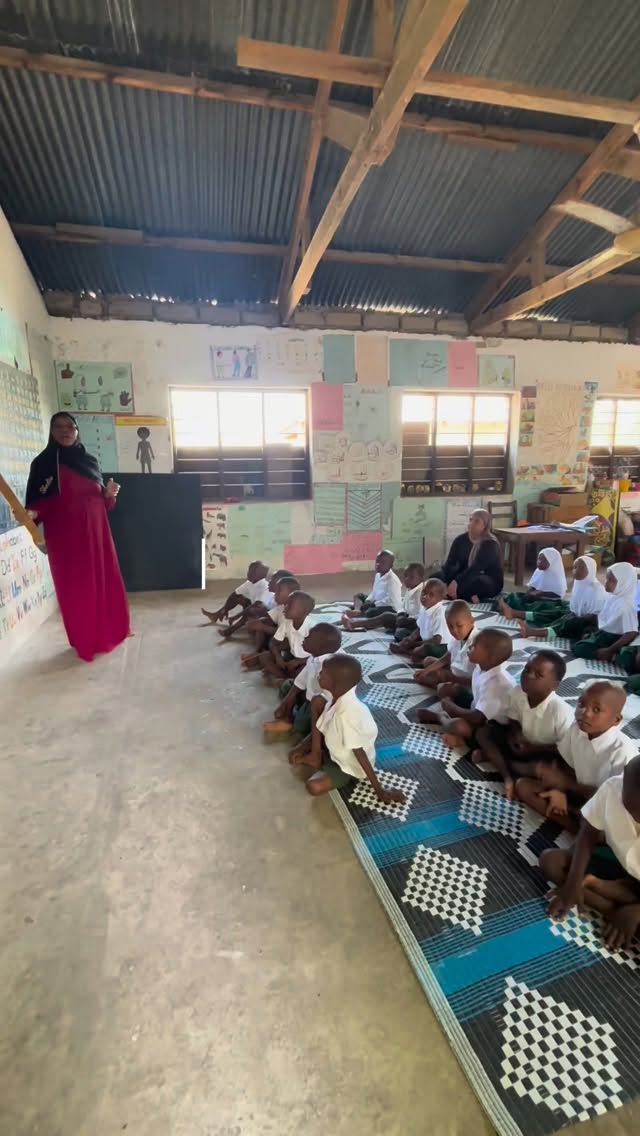 This is everyday life at Boresha Maisha Projects.
No big gestures. No heroes.
Just people coming together to learn, share, and grow.
Volunteers support where needed, listen where it matters, and learn just as much themselves.
This video shows a normal school day.
Lessons, concentration, curiosity.
Small moments that, together, make a difference.
Because real impact is built in collaboration, not spotlight moments. ❤️
#volunteerabroad #zanzibar #volunteerintanzania #volunteerworld