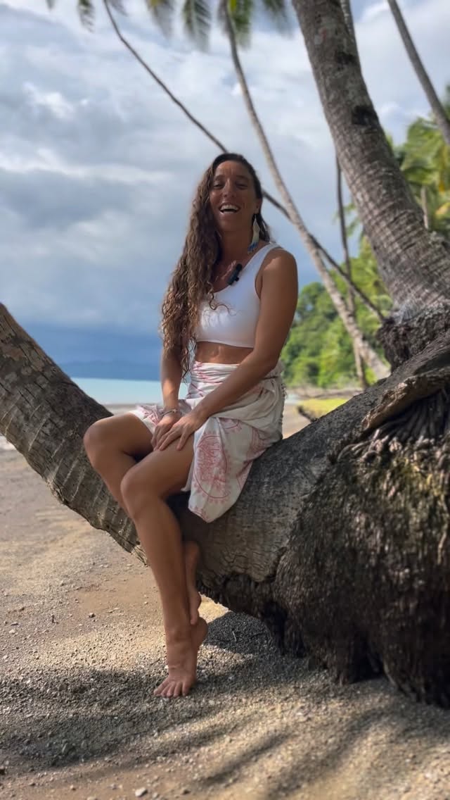 Artemisia we love you!!!
✨ 🧜♀️New member of the team this year 🧜♀️✨
What an incredible gift to welcome the wild and beautiful soul ARTE Mesia 💕
She is an artist, sun dancer, yoga teacher, nutritionist, and an incredible cook.
What we love most about her is her wild, strong, beautiful, and deeply feminine energy.
She carries her heart and her smile into everything she does and sprinkles fairy dust into our food ✨
We cannot put into words how happy and grateful we are to welcome this powerful woman of nature into the Pandoritas team.
Thank you, Artemisia, for bringing your medicine from Argentina and Mexico straight to us 🌿
We love you.
Con mucho amor,
your Pandorita team 🤍
#newteammember #pandoritasteam #wildwomanenergy #femininepower #souldriven