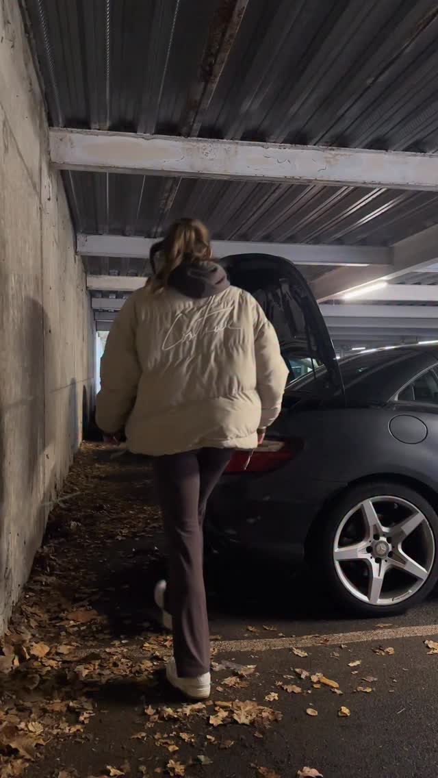 Locking in for the season feels like… ⚡️🦋🔒
Wearing soft motion @oneractive 🤎
#lockedin #oneractive #oneractiveaffilliate