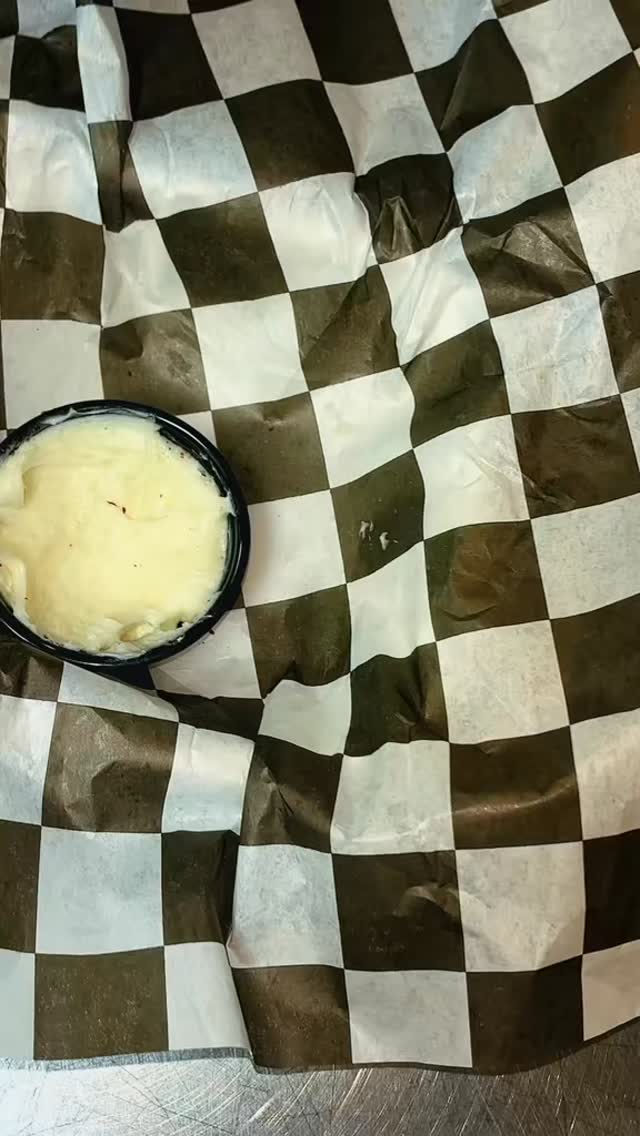 We are so back!
And with some delicious specials to kickstart the weekend!
Sammy’s Munchkins! 🔥
Yardbird Duo making a comeback by popular demand! 🔥
1/2 Pound Footlong Chili Cheese Corndog 🔥